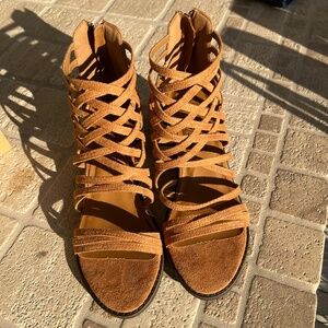 Matisse, tan sandal, size 7.5
